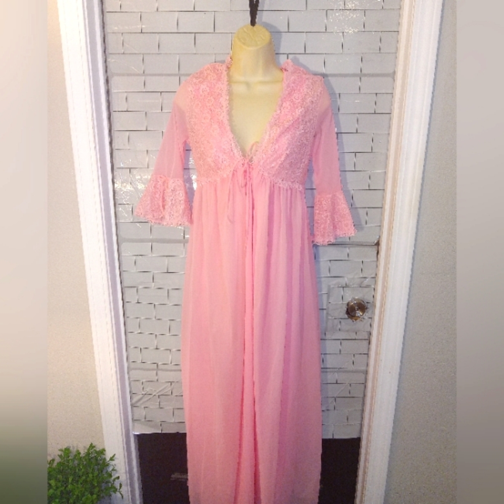 Vintage peignoir negligee  nightgown robe set small ILGWU Pink